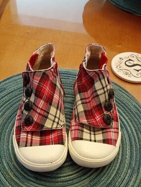 Vintage BC Footwear Kids Red Plaid Button-Front Sneakers Sz 3.5